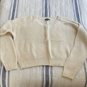 Wild Fable Cropped Cream V-Neck Sweater